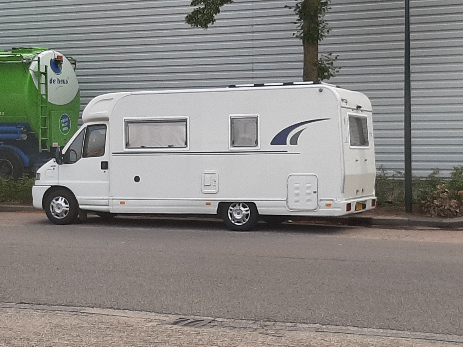GEZOCHT camperstalling omg. buitengebied Scherpenzeel, Ophalen