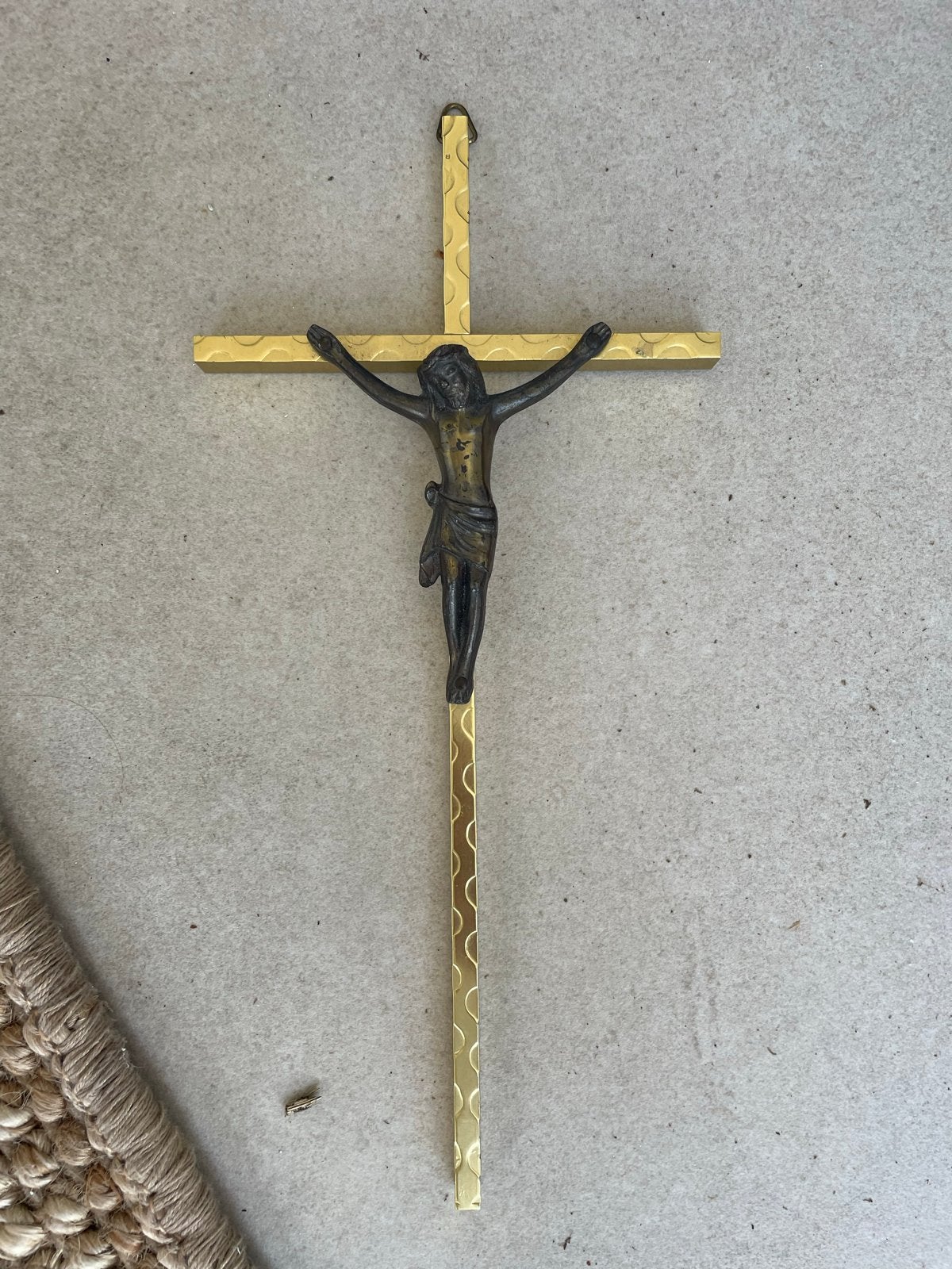 Vintage Kruisbeeld met Jezusfiguur - Religieuze Decoratie, Antiek en Kunst, Antiek | Religie, Ophalen of Verzenden