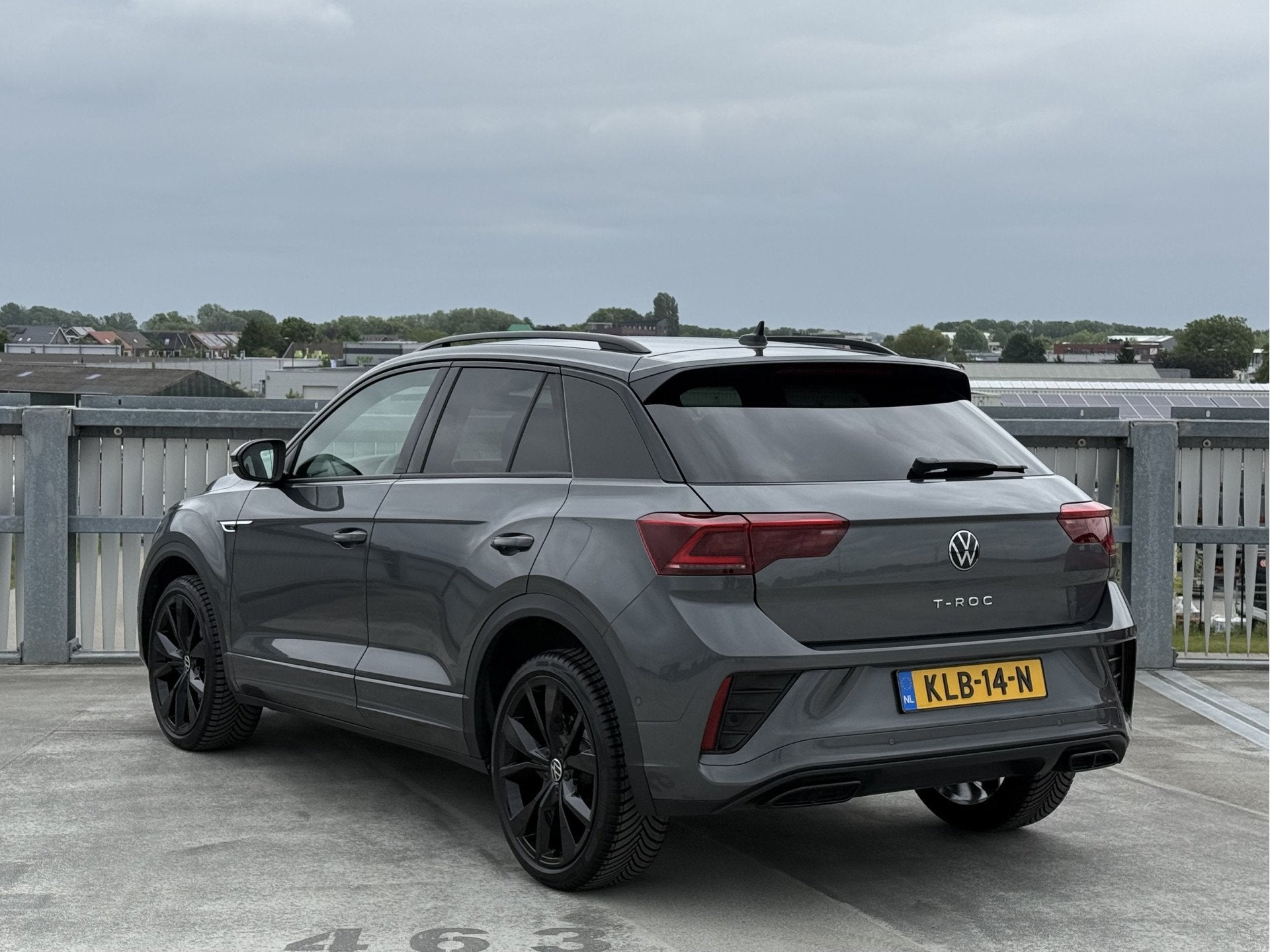 Volkswagen T-Roc 1.5 TSI R-Line | Black Style | IQ | Beats |, Auto's, Volkswagen, 4 cilinders, 150 pk, Alcantara, 1253 kg