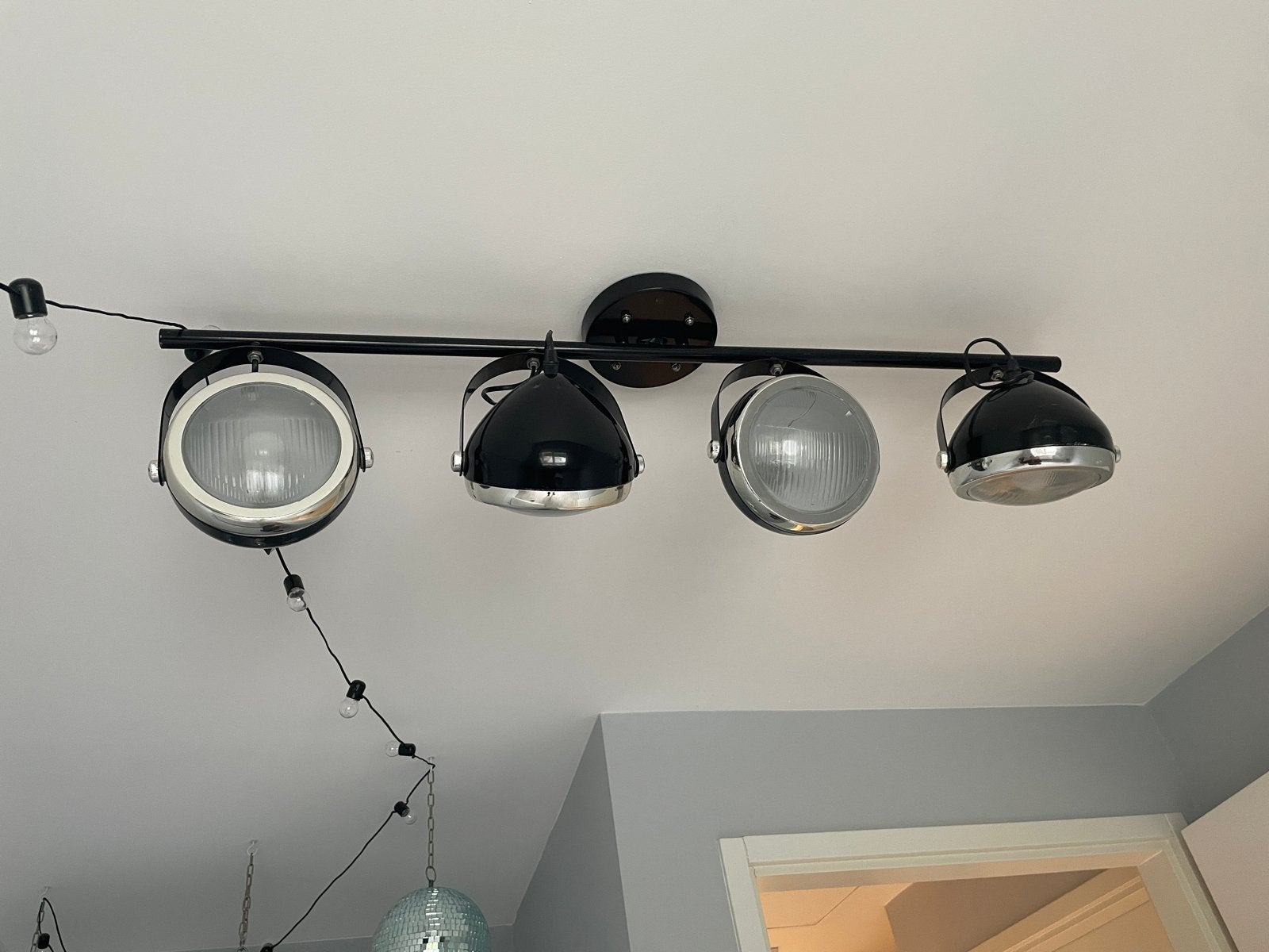 Zwarte plafondlamp met 4 spots - industrieel design, Huis en Inrichting, Lampen | Plafondlampen, Ophalen, Gebruikt, Metaal