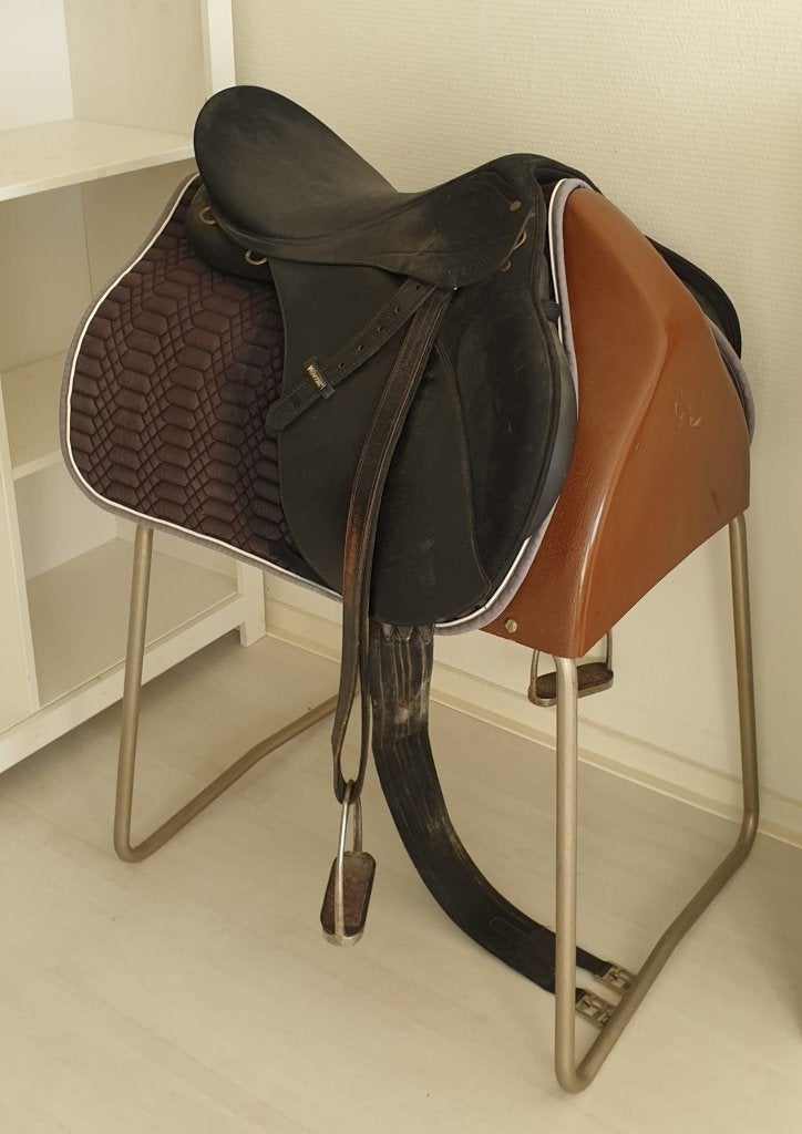Paardenzadel + pasbok, Dieren en Toebehoren, Paarden en Pony's | Zadels, Ophalen, Gebruikt, M (17 inch), Wintec