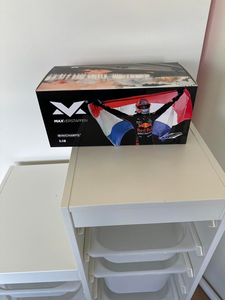 Max Verstappen Red Bull Racing RB16B 2021 1:18, Hobby en Vrije tijd, Modelauto's | 1:18, Ophalen of Verzenden, Zo goed als nieuw