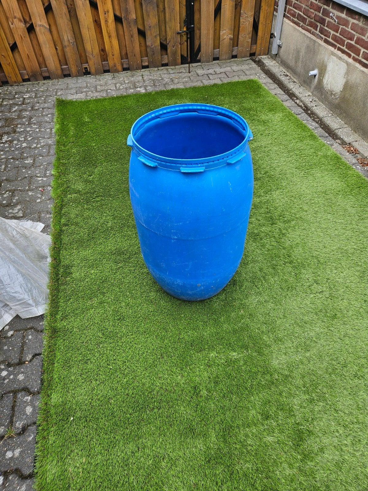 Blauwe kunststof ton, 80 cm hoog, 40 cm breed, 75 tot 150 liter, Ophalen, Gebruikt, Kunststof