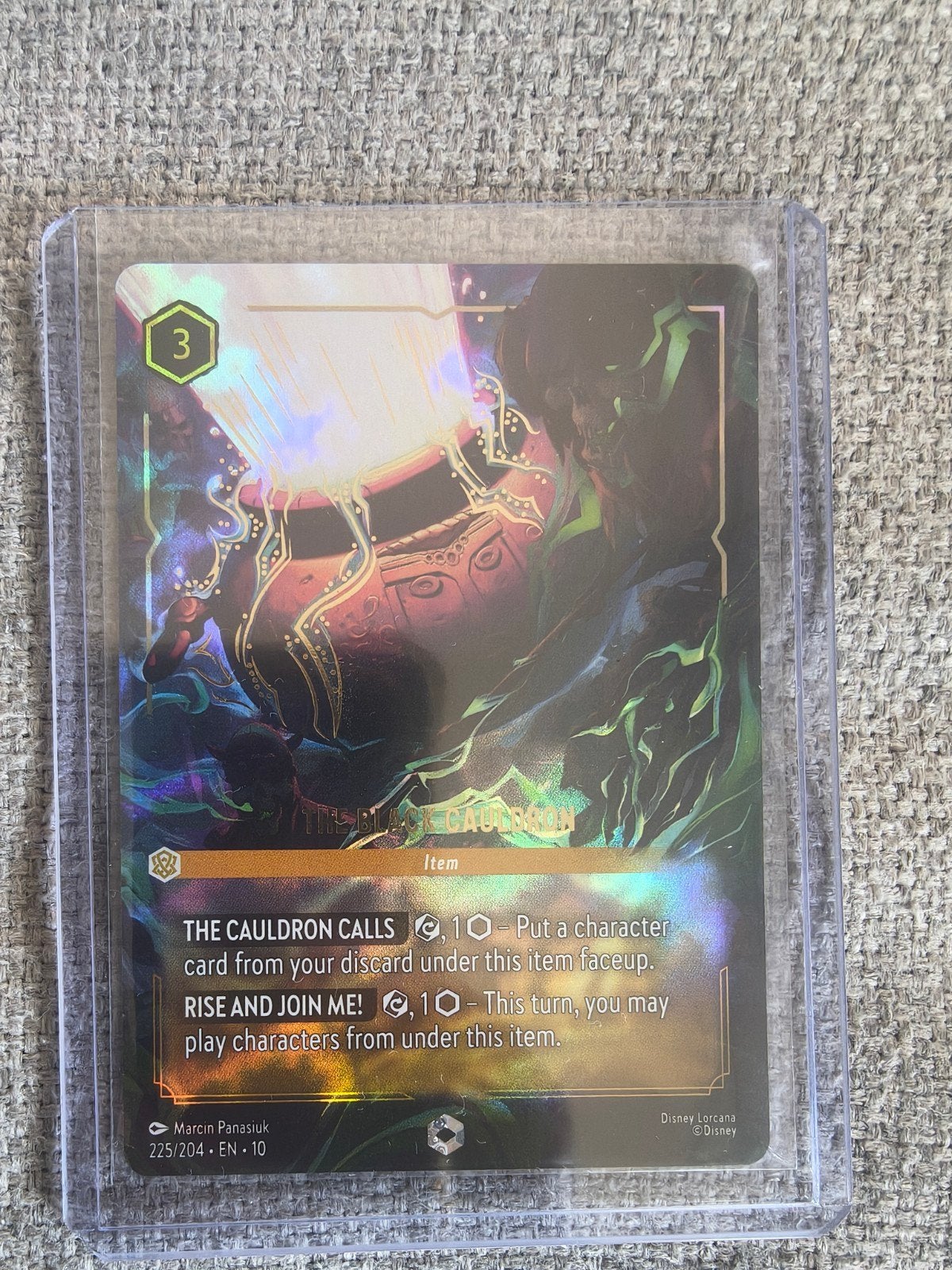 Disney Lorcana The Black Cauldron 225/204 EN Foil, Ophalen of Verzenden, Nieuw, Losse kaart, Foil