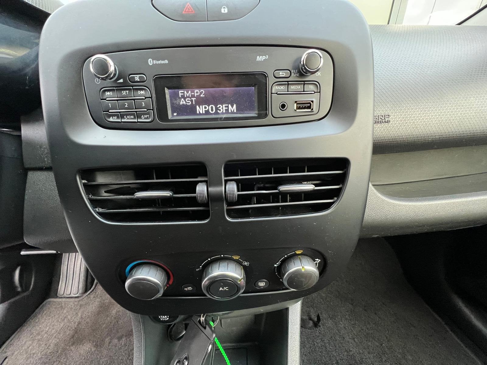 Renault Clio Estate 1.2-16V COLLECTION BJ016 165.137KM, Auto's, Voorwielaandrijving, Stof, Gebruikt, Handgeschakeld