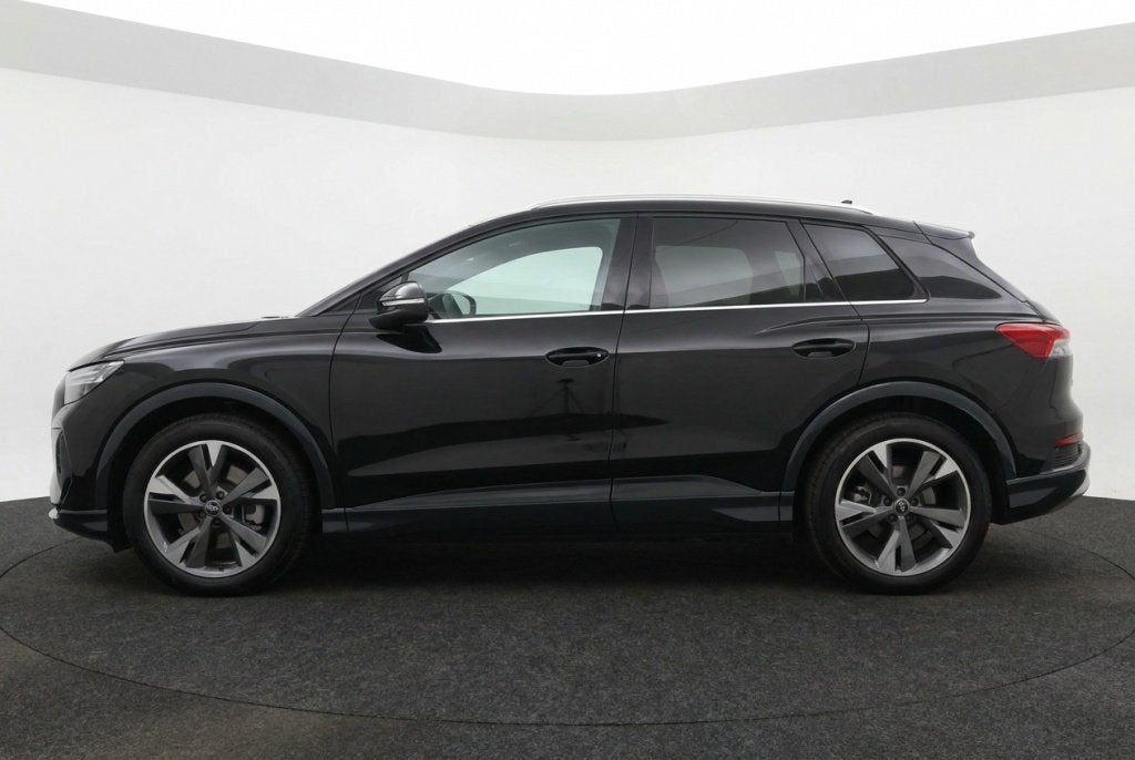 Audi Q4 e-tron 40 Advanced edition 204PK 77kWh Matrix | HUD, Automaat, Gebruikt, 495 min, Zwart