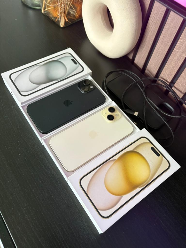 2x Iphone 15 | 128GB | bat 88% & 90% | Nieuw staat, 128 GB, IPhone 15, Ophalen of Verzenden, Zo goed als nieuw