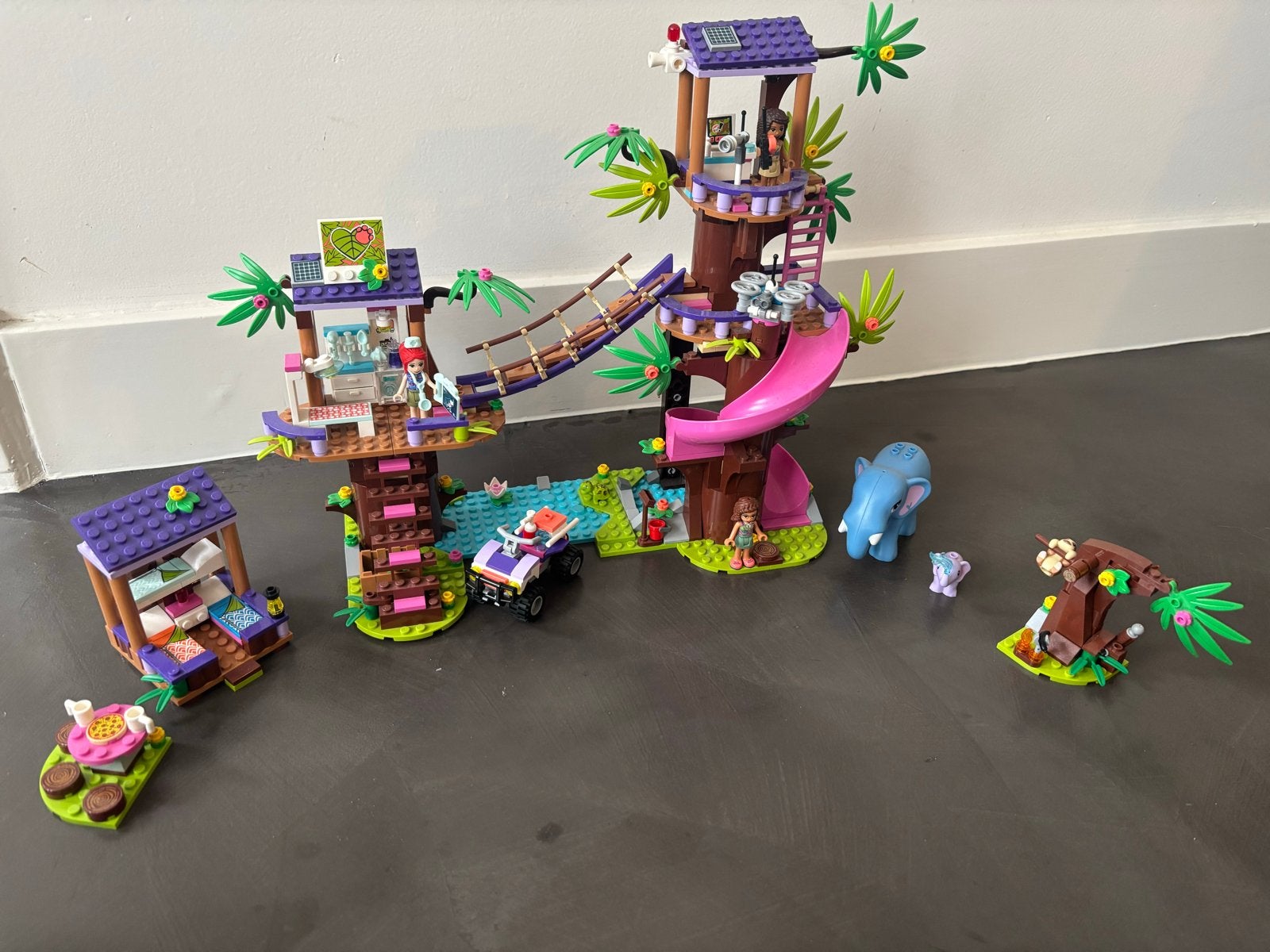 Lego Friends Jungle Reddingsbasis 41424 compleet, Ophalen of Verzenden, Zo goed als nieuw