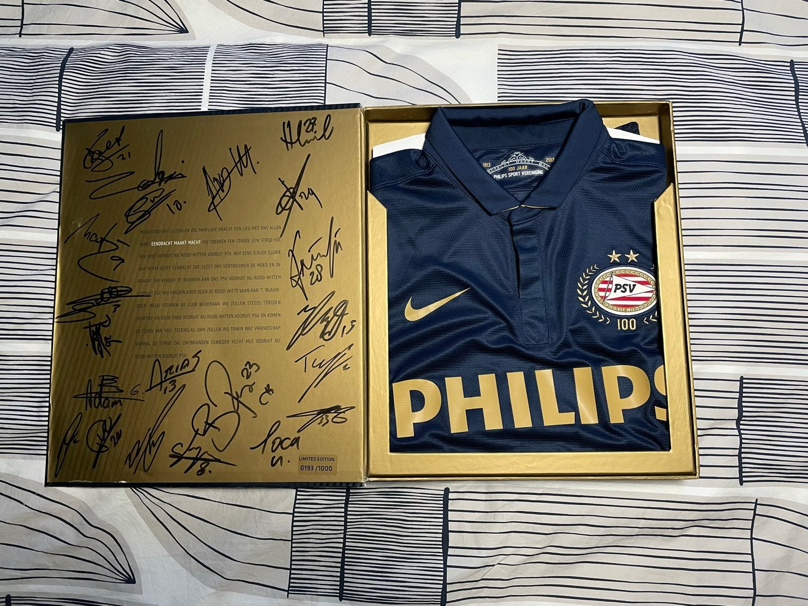 Limited Edtion PSV 100 Jaar Jubileum Shirt in doos, Verzamelen, Ophalen of Verzenden, Gebruikt, PSV, Shirt