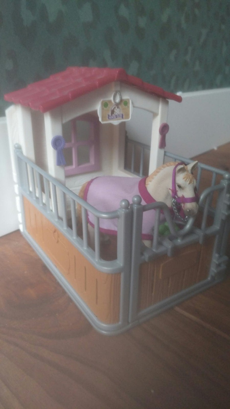 Schleich paard met stal en accessoires, Ophalen of Verzenden, Zo goed als nieuw, Jongen of Meisje