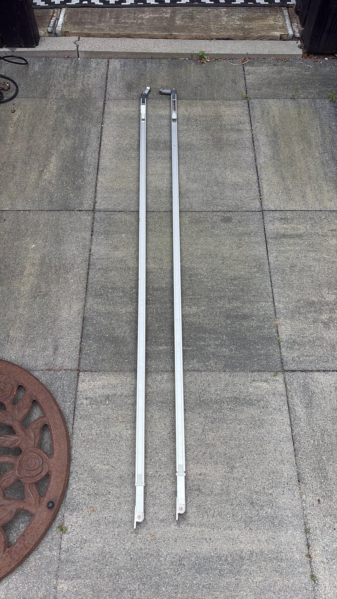 2 staanders voor Thule cassette luifel, Caravans en Kamperen, Ophalen, Gebruikt