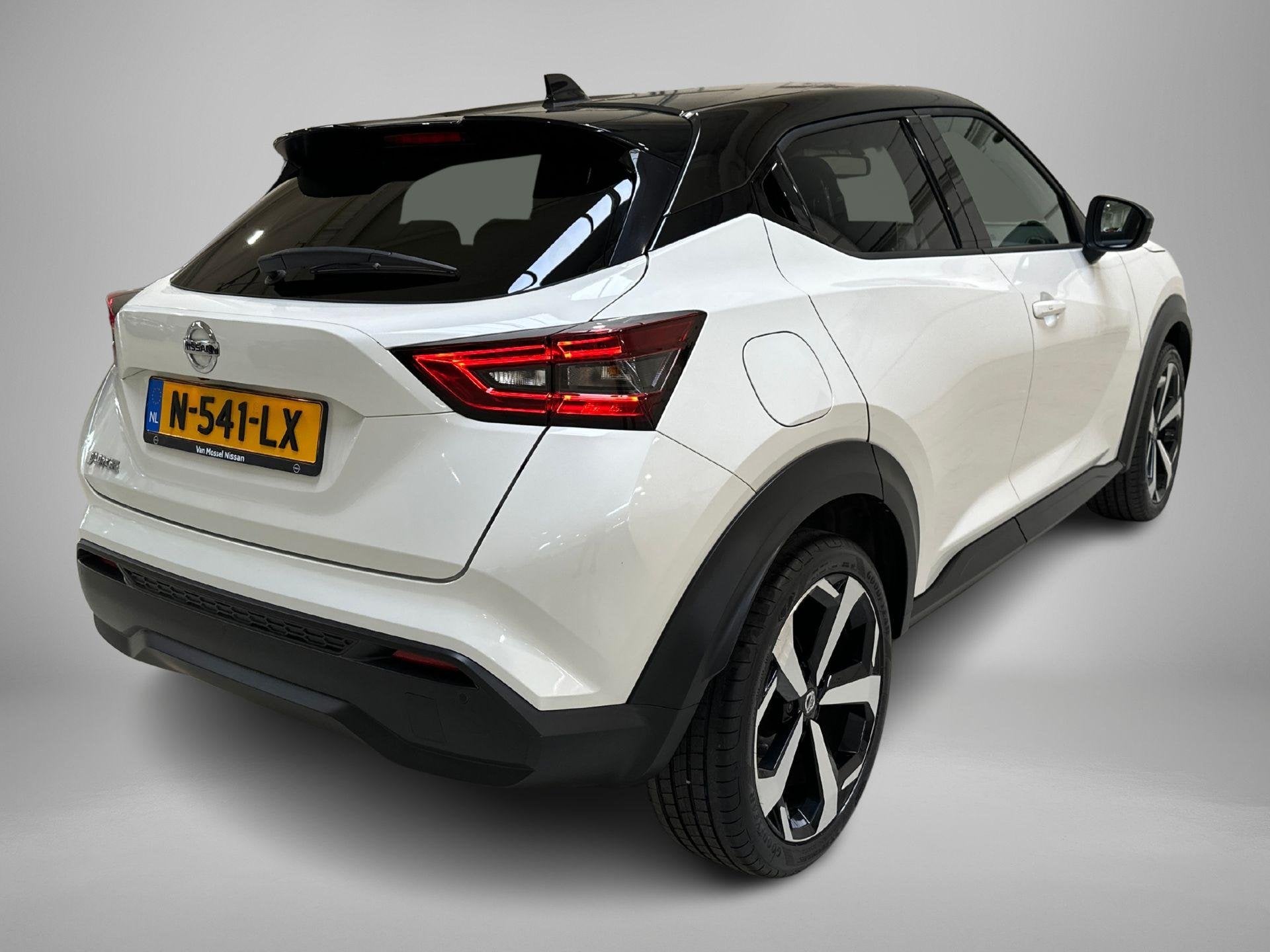 Foto 4 van Nissan Juke 1.0 DIG-T Tekna 114PK | Automaat | BOSE Audio |