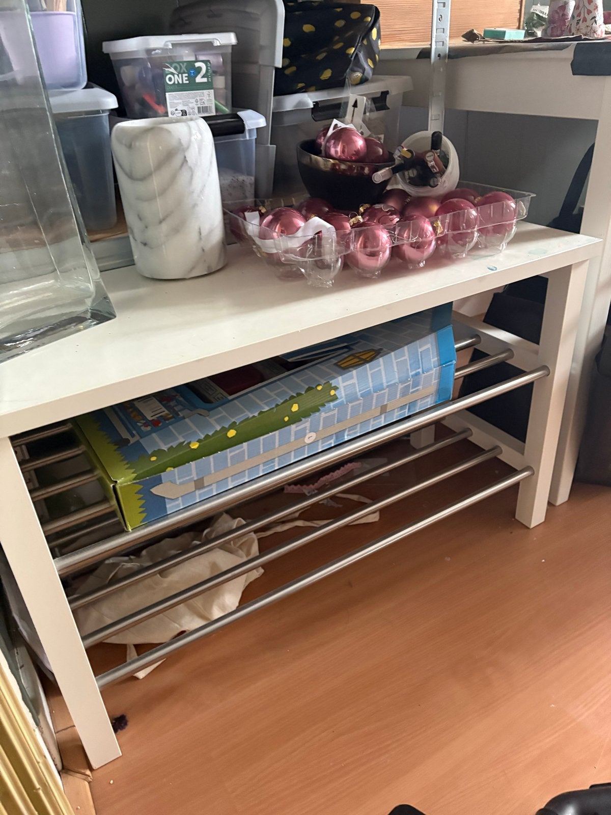 Teab kleine spullen: IKEA stoel, tafel, lamp, rek, borden, Huis en Inrichting, Complete inboedels, Ophalen