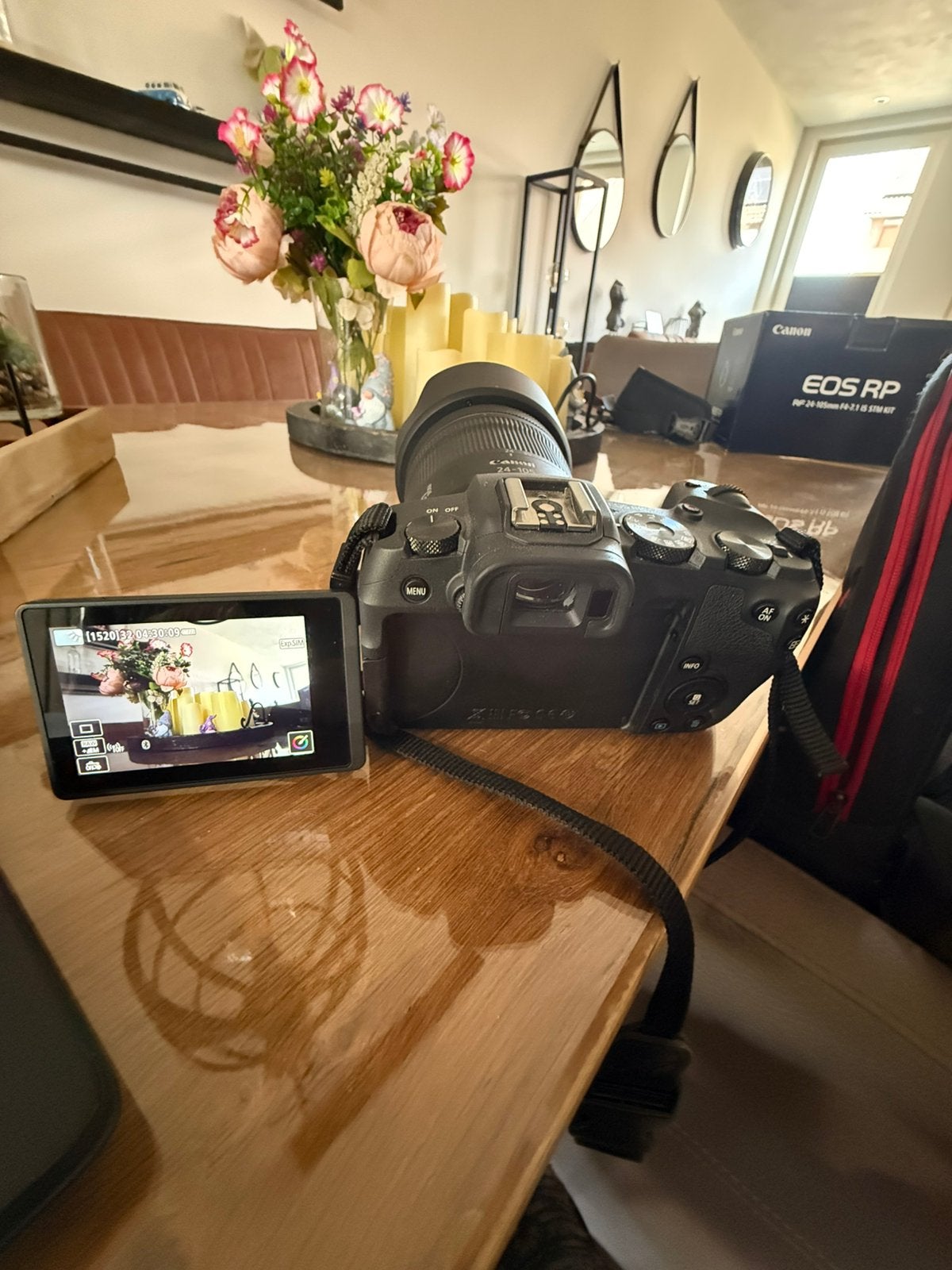 Canon RP full frame met lens 24-105 en extra’s, Canon, 20x of meer, Ophalen of Verzenden, Zo goed als nieuw