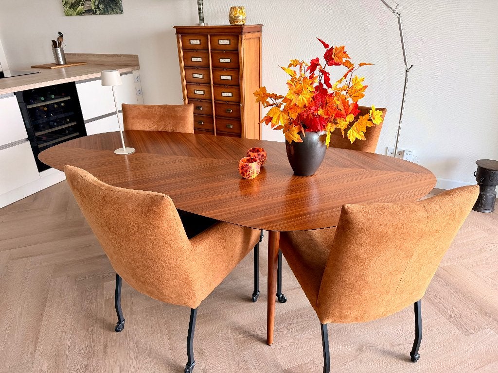 Zanotta Tweed design eettafel, Huis en Inrichting, Ophalen, Design, 200 cm of meer, 50 tot 100 cm