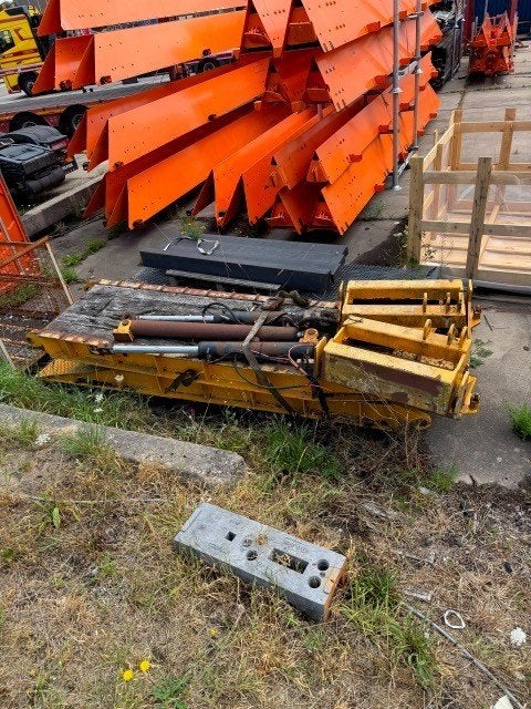 Set hydraulische oprijplaten tbv dieplader, Ophalen