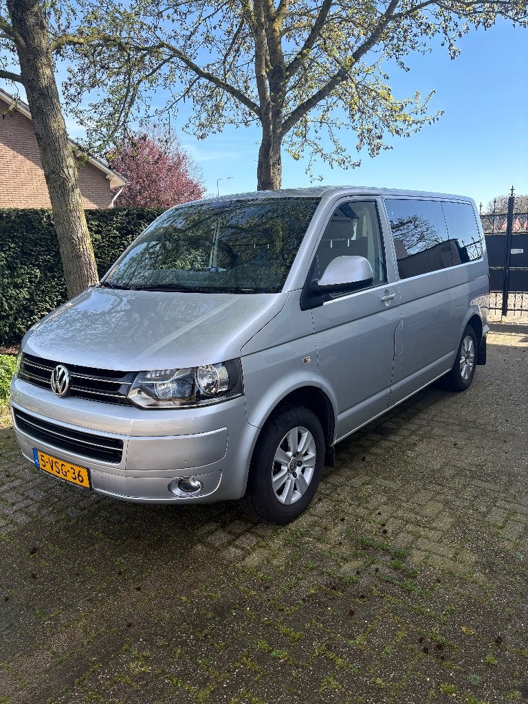 Volkswagen Transporter C 2.0 D 2011 dubbel cabine, Euro 5, Stof, 4 cilinders, 2500 kg