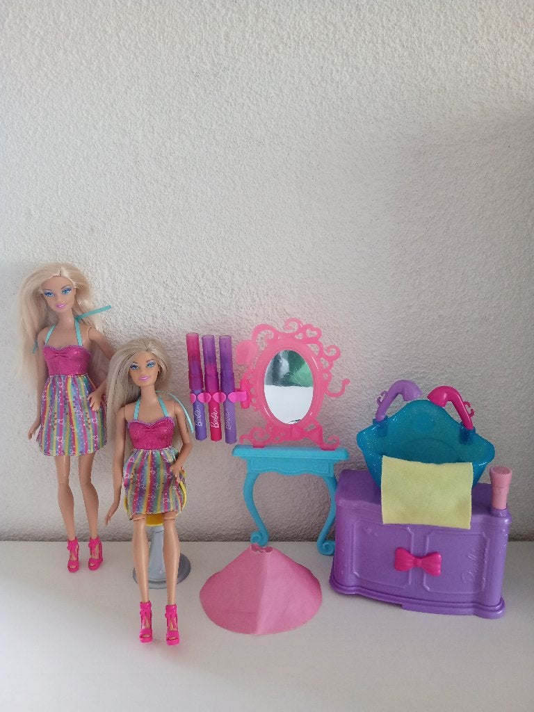 BARBIE Poppen met Hair-Tastic ! Color & Wash Salon V4411, Ophalen of Verzenden, Gebruikt, Pop