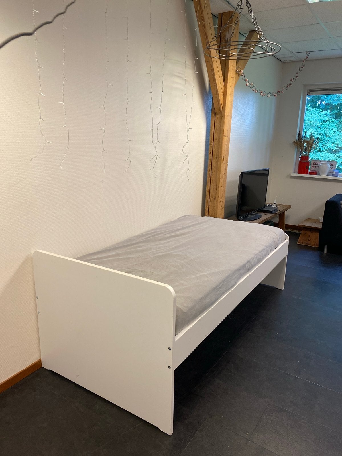 Eenpersoonsbed wit conpleet, Huis en Inrichting, Ophalen, Gebruikt, 90 cm, Eenpersoons