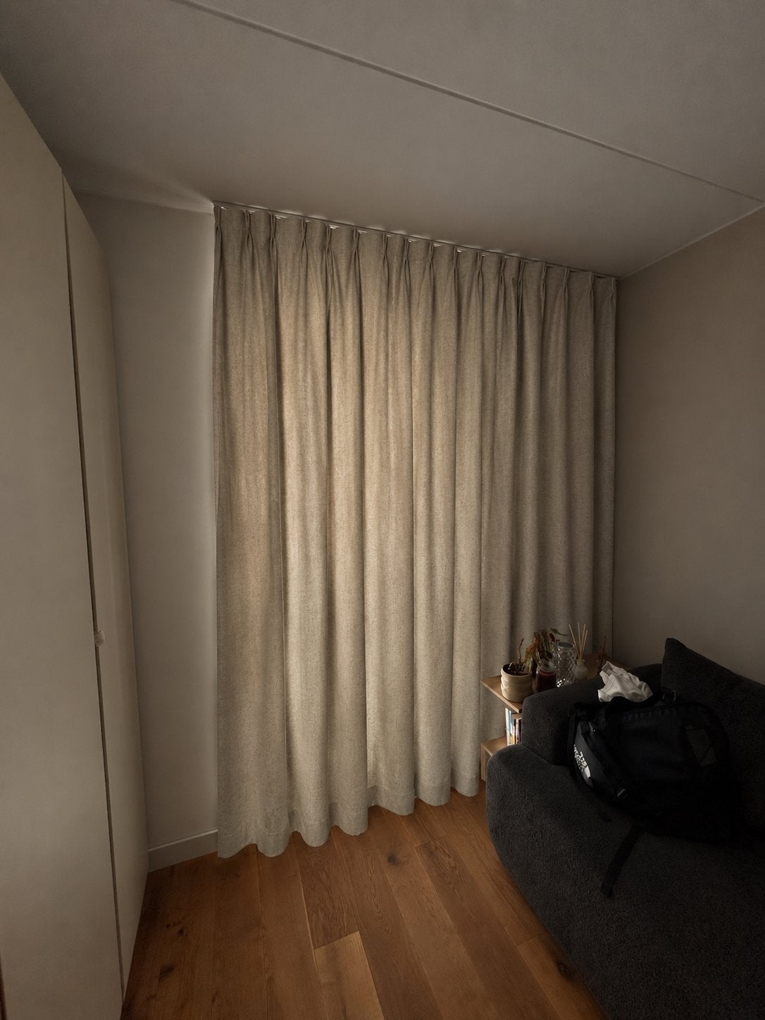 Grey Curtains + 2 m Curtain Rails, Ophalen, Zo goed als nieuw