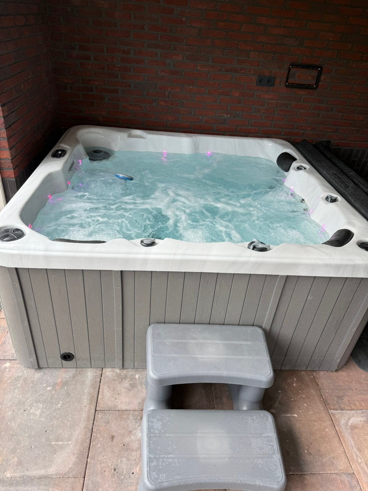 Mooie jacuzzi, Ophalen, Zo goed als nieuw