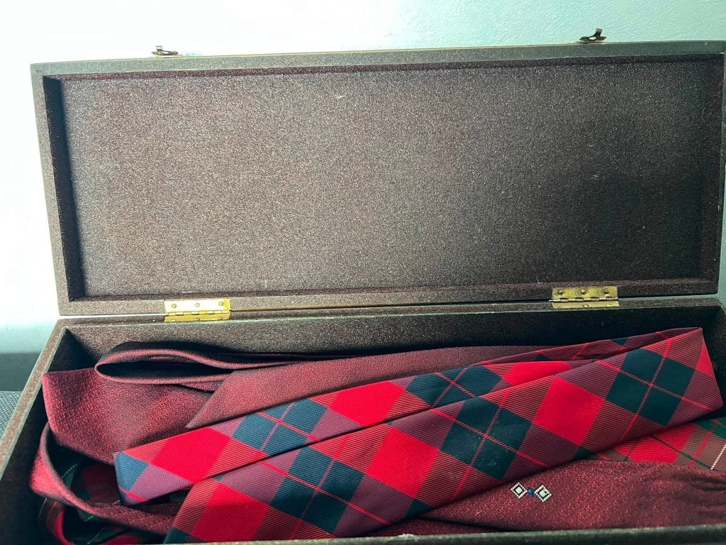 Stropdassen kistje, Ophalen of Verzenden, Gedragen, Overige kleuren, Met patroon