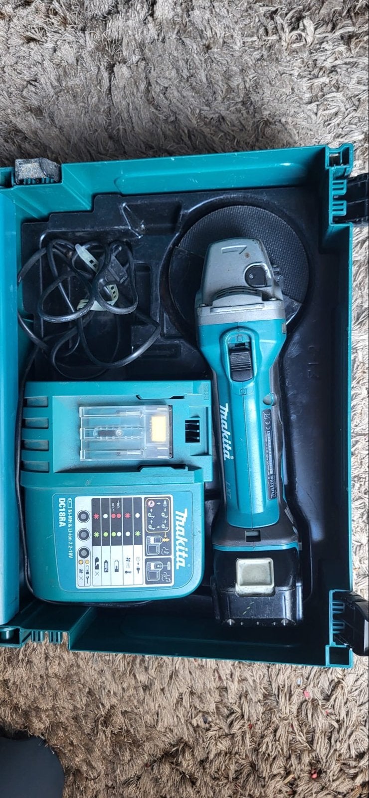 Makita DGA521RMJ Accu Haakse Slijper 18V 115mm, Ophalen of Verzenden, Zo goed als nieuw, Haakse slijper, Makita