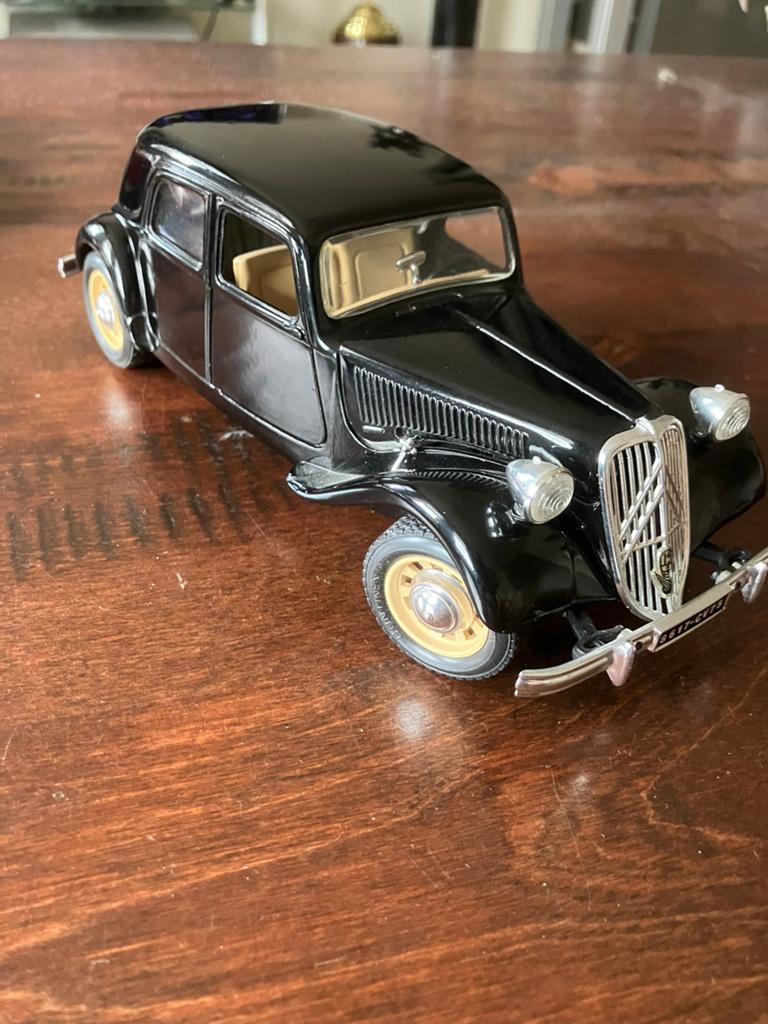 Citroen T.A. 15 cv 1:24, Ophalen of Verzenden, Zo goed als nieuw, Bburago