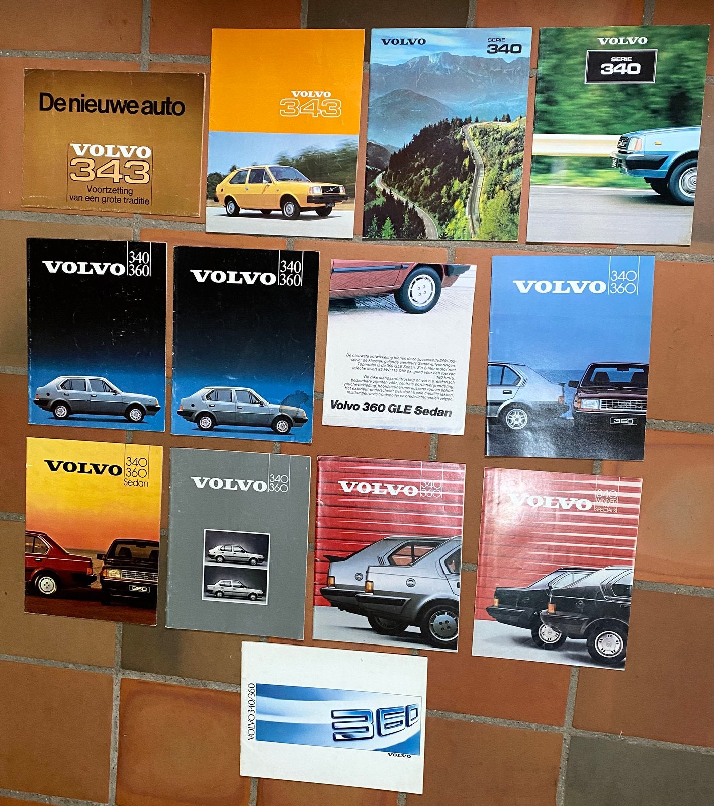 Exklusieve bundel VOLVO autofolders, Verzenden, Zo goed als nieuw, Volvo