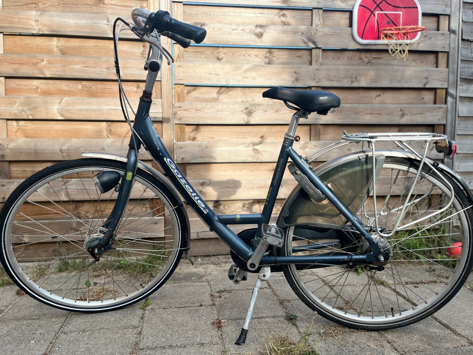 Gazelle damesfiets met versnellingen, Fietsen en Brommers, Ophalen, Gebruikt, Velgrem, Versnellingen