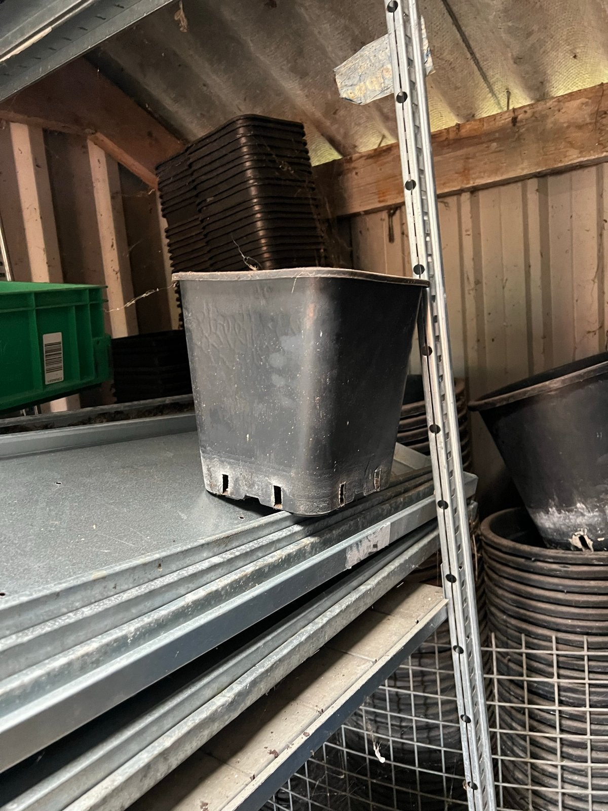 Diverse gebruikte bloempotten en plantenbakken, Ophalen, Kunststof, Gebruikt, Balkon