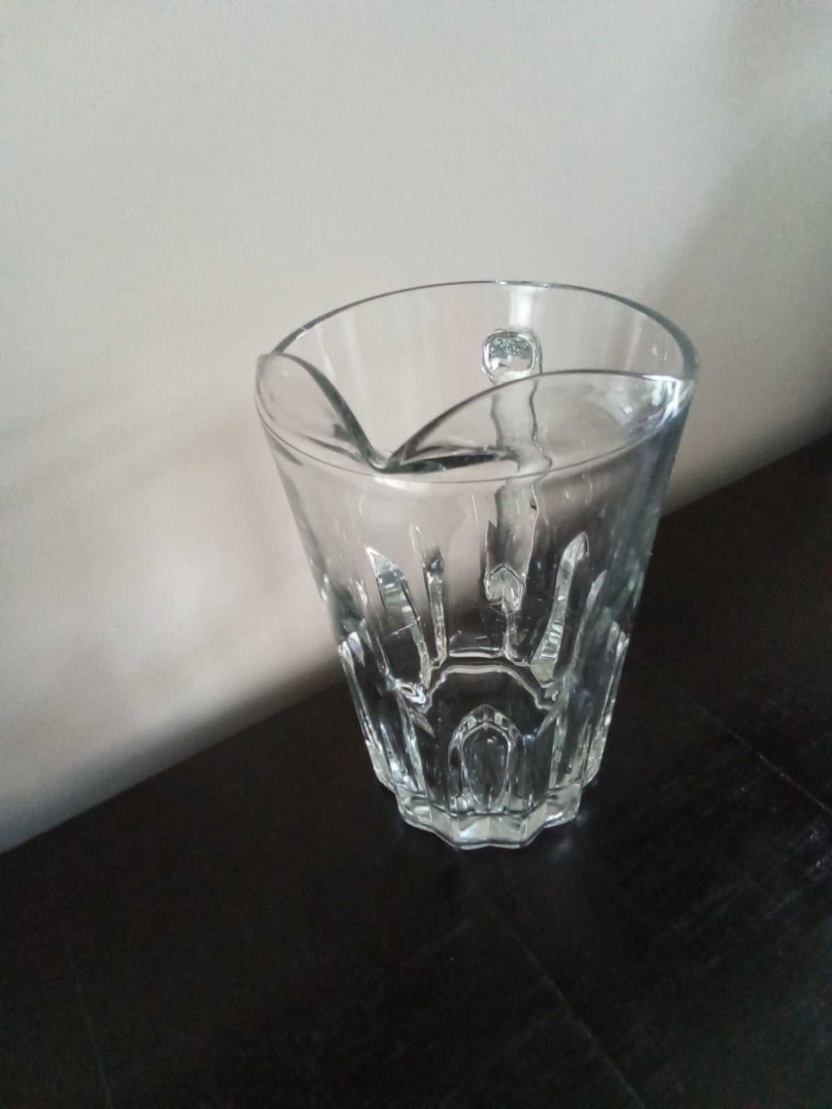 Bierkan , zware glazen schenkkan schenk kan
De hoogte is 23., Ophalen of Verzenden, Nieuw, Overige typen
