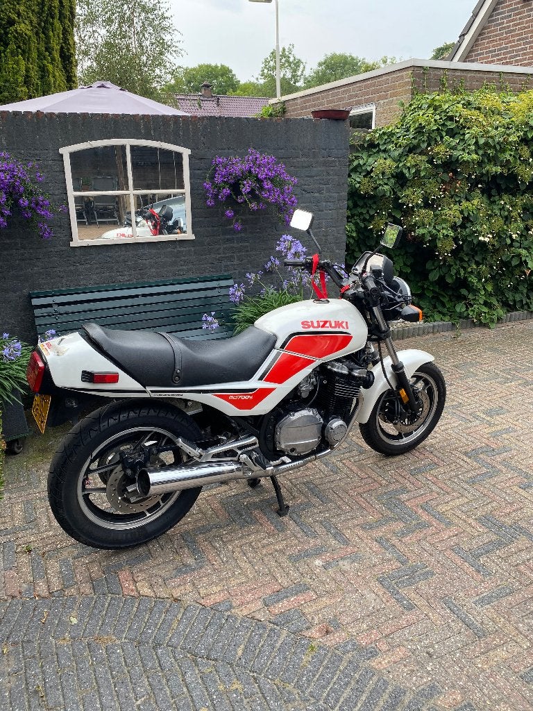 Suzuki gs 700, Motoren, 700 cc, 4 cilinders, Gebruikt, Sport