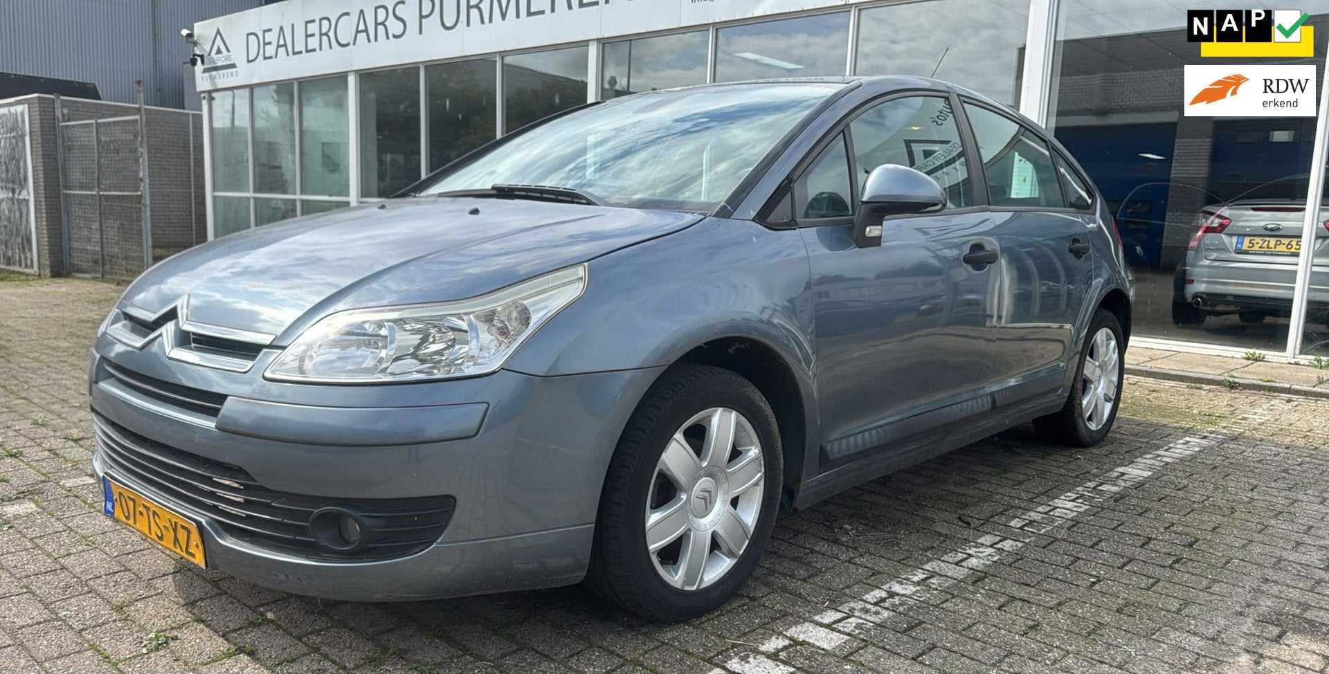 Citroen C4 1.4-16V Image, Voorwielaandrijving, Dealer onderhouden, Stof, 4 cilinders