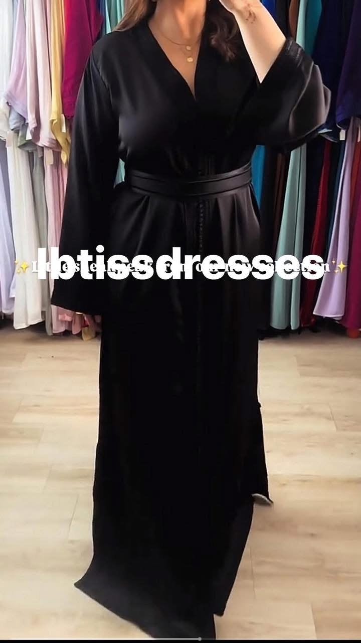 Nieuwe zwarte kaftan - Elegant en stijlvol, Ophalen of Verzenden, Nieuw, Zwart