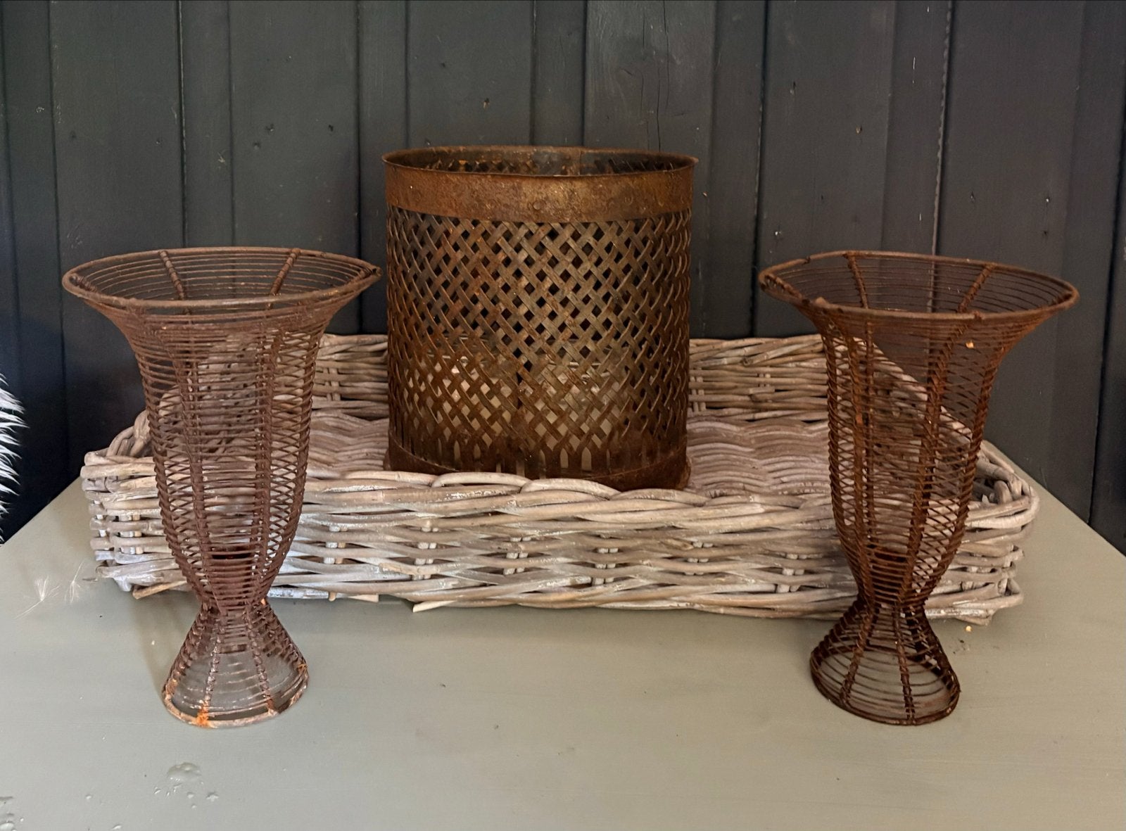 Decoratieve set van 3 roestkleurige metalen vazen/houders, Ophalen of Verzenden