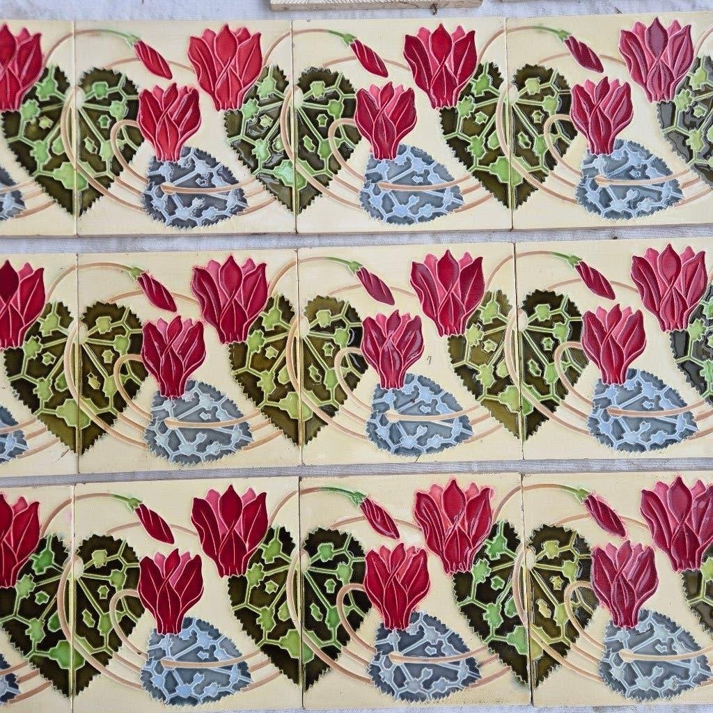 14 unieke art nouveau randtegels met rode bloem 245cm, Ophalen