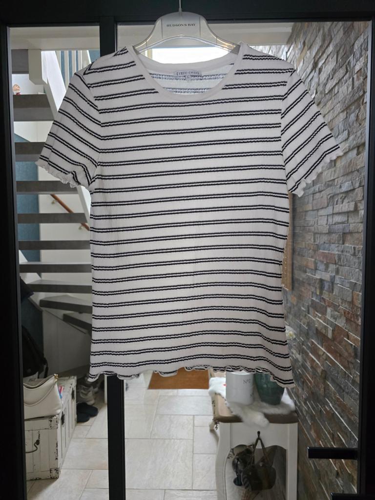 Te koop zwart/wit gestreept dames truitje, merk Yezz Chief,, Kleding | Dames, Zwart, Yezz Chief, Maat 42/44 (L), Ophalen of Verzenden