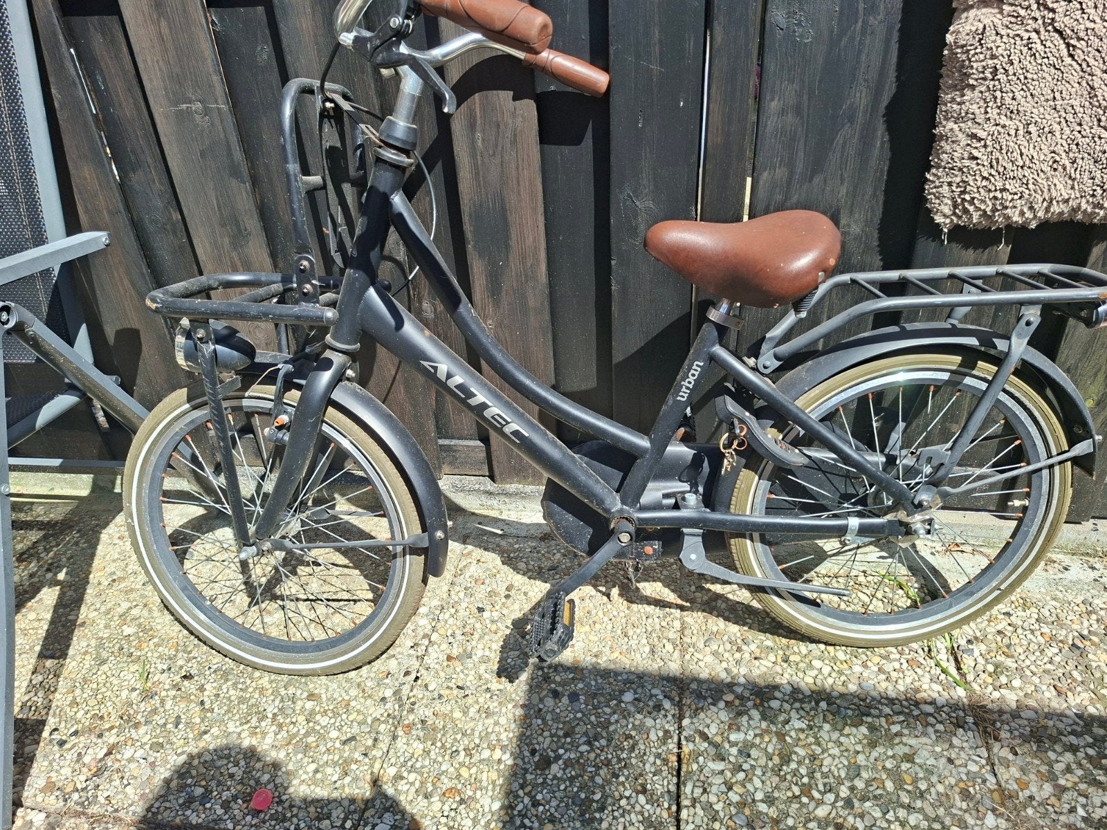 Altec Urban fietsje - ketting en slot nakijken, Fietsen en Brommers, Fietsen | Meisjes, Ophalen of Verzenden, Gebruikt, 20 inch