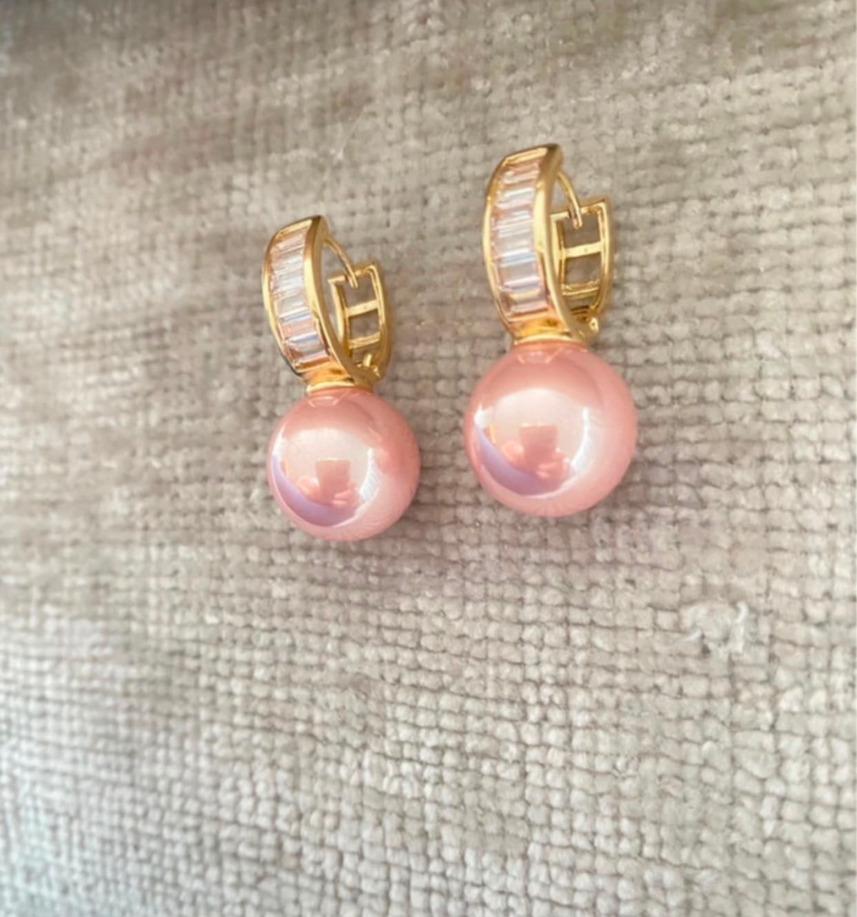 Elegante roze parel oorbellen, Overige materialen, Hangers, Nieuw, Ophalen of Verzenden