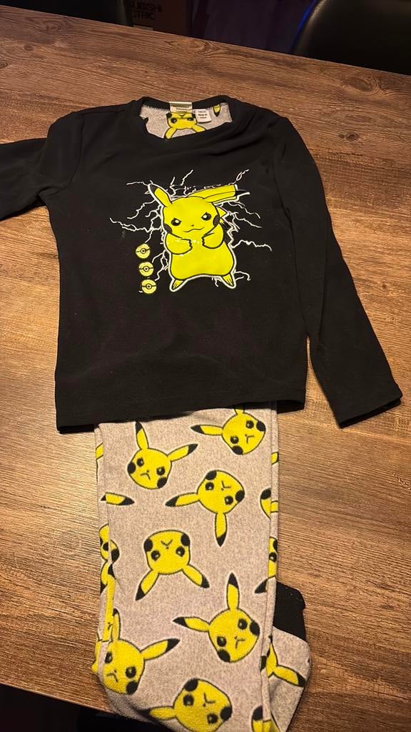POKEMON PYJAMA, Kinderen en Baby's, Ophalen of Verzenden, Zo goed als nieuw, Jongen of Meisje, Nacht- of Onderkleding