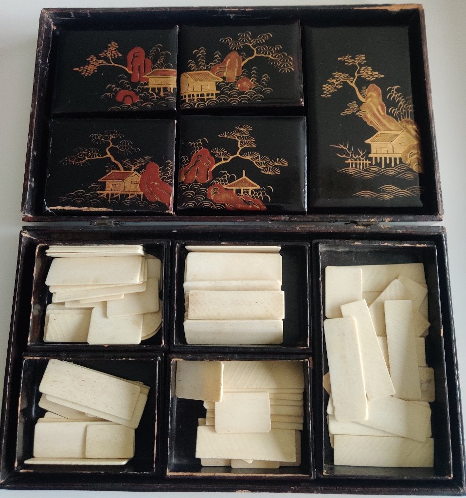 Vintage Japanse lakdozen spelsets met inzetbakjes en benen f, Ophalen