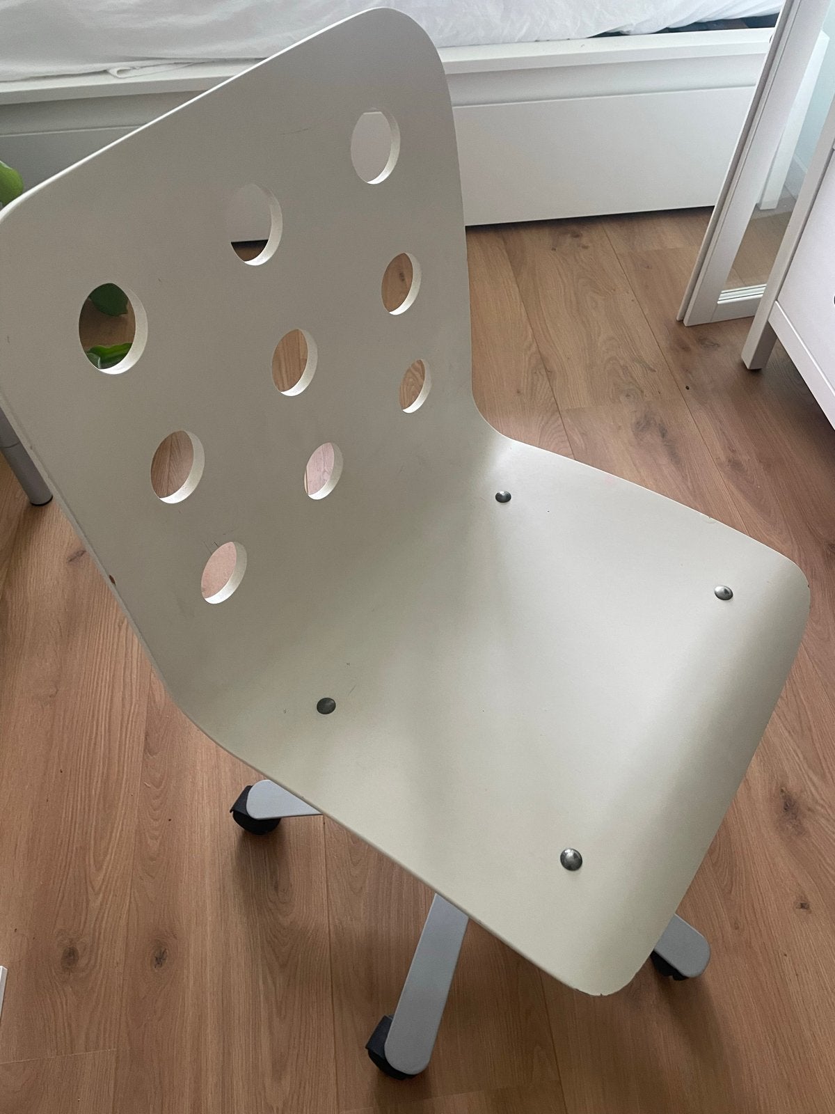 2x IKEA Jules Bureaustoel - Wit, in hoogte verstelbaar, Ophalen, Gebruikt, Wit, Bureaustoel
