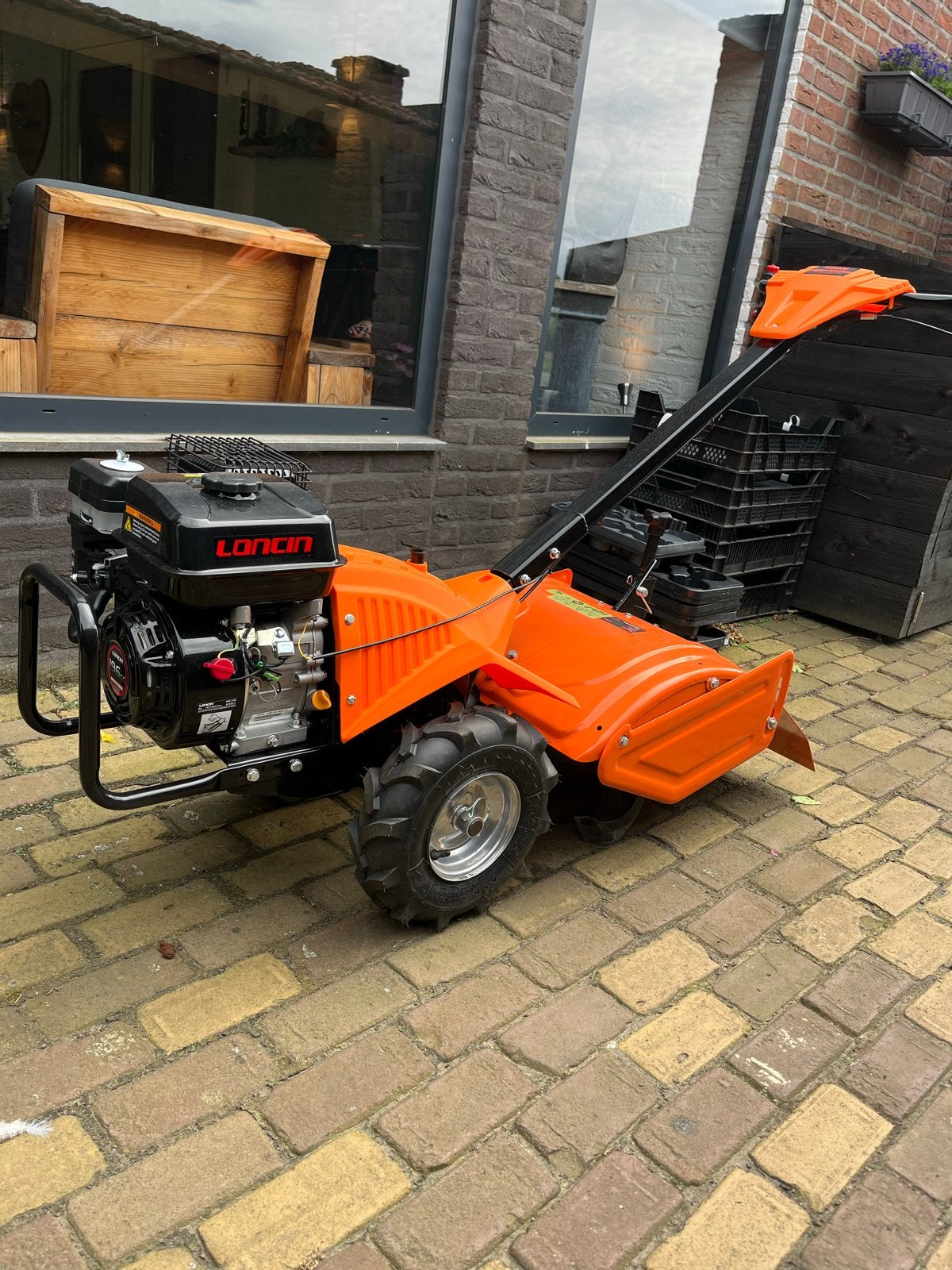 Zo goed als nieuwe Kibani grondfrees 196cc Loncin motor, Ophalen, Zo goed als nieuw, Cultivator