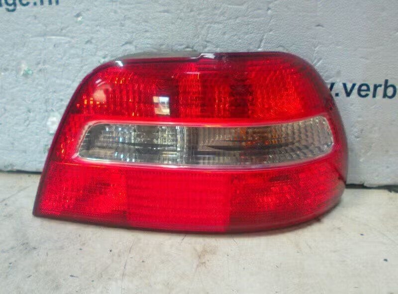 ACHTERLICHT RECHTS Volvo S40 (VS) (01-1995/12-2004), Gebruikt, Info@volvocars.com, Ophalen of Verzenden, Volvo