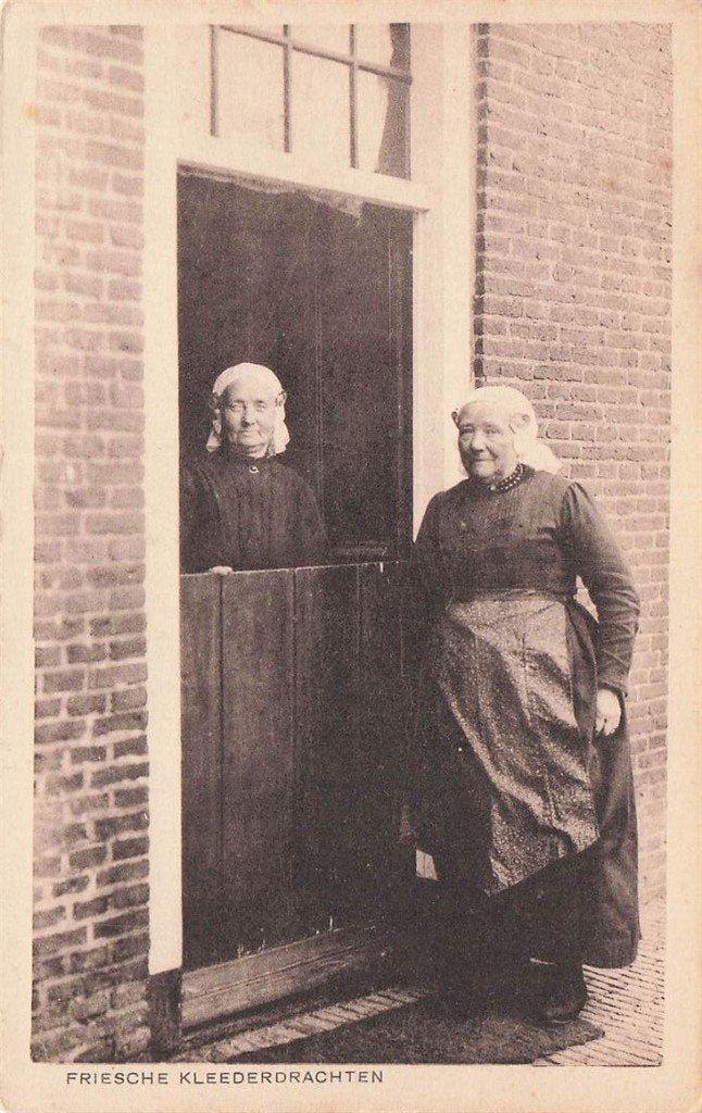 703-022-001 Friesche Kleederdrachten, Verzenden, Voor 1920, Friesland