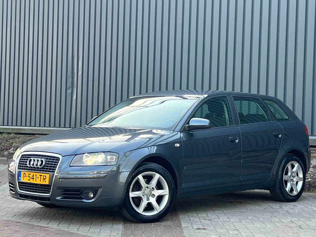 Audi A3 2.0 Sportback 110KW Automaat| Xenon| Cruise| Boekjes, Auto's, Stof, Zwart, 4 cilinders, 1984 cc