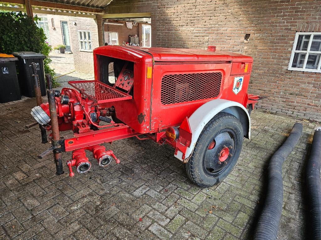 Brandweerpomp Magirus met Deutz dieselmotor, Ophalen, Gebruikt, Accu, Beregeningspomp