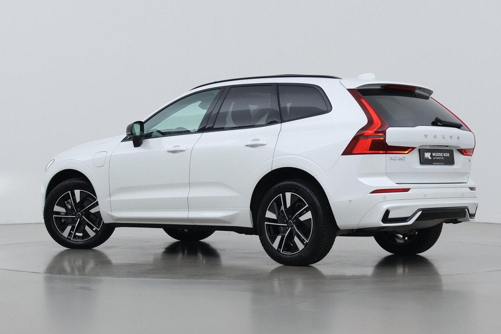 Volvo XC60 T8 Plug-in hybrid Plus Dark | FACELIFT | ACC | Pa, Auto's, Volvo, Automaat, Gebruikt, Euro 6, 4 cilinders