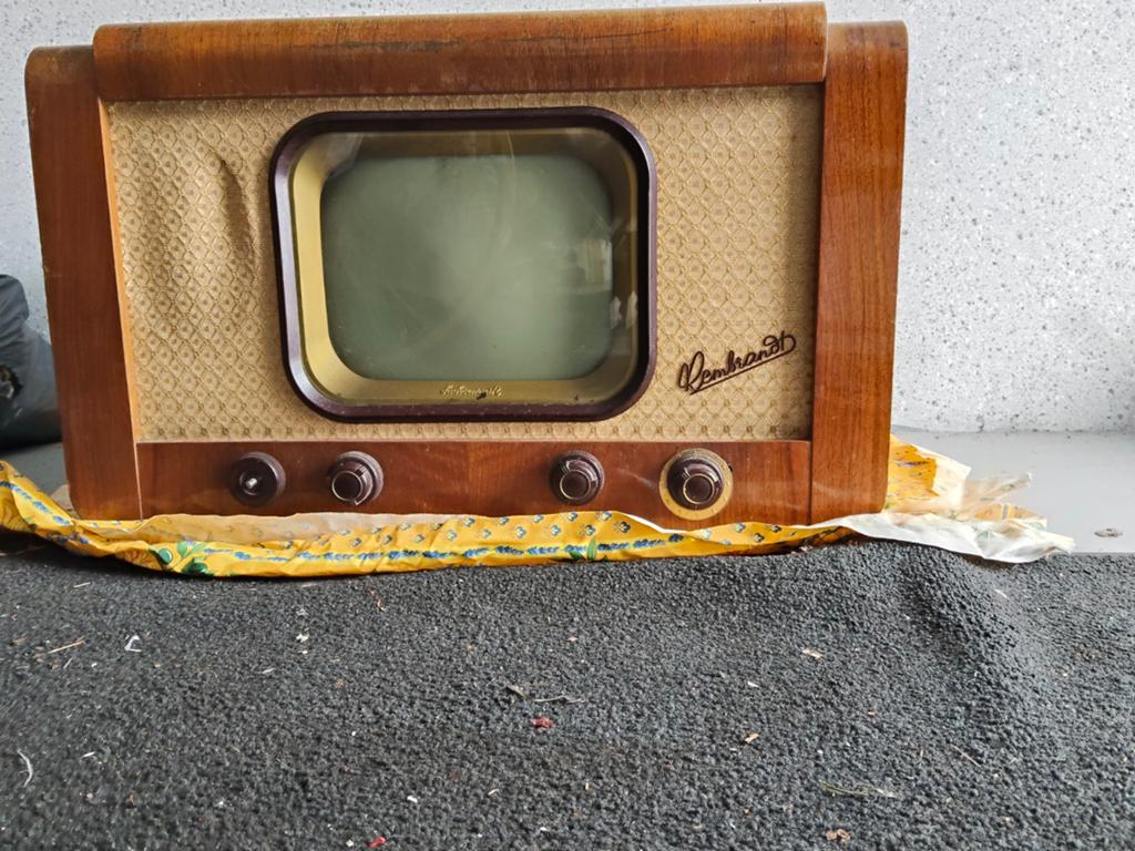 Te koop  oude tv van Sache werk Radenberg, Ophalen of Verzenden, 100 cm of meer, Overige merken
